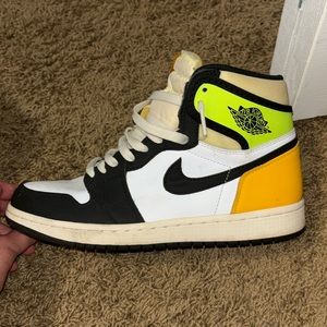 Air Jordan Nike 1 Retro High OG 'Volt Gold' 2021